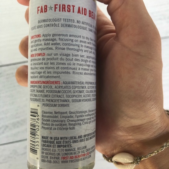 First Aid Beauty - 2-IN-1 Cleansing Oil and Makeup Remover - 5 oz - Picture 4 of 4